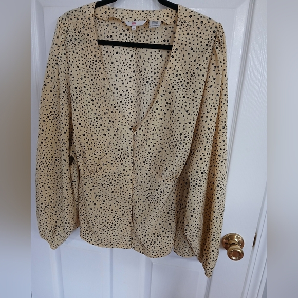 Levis Plus-sized Yellow Blouse With Black Flowers Button Front Babydoll  Cottage - Picture 1 of 9